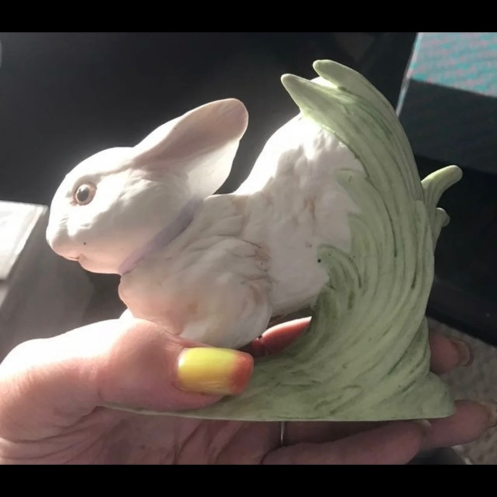 Ceramic hopping bunny